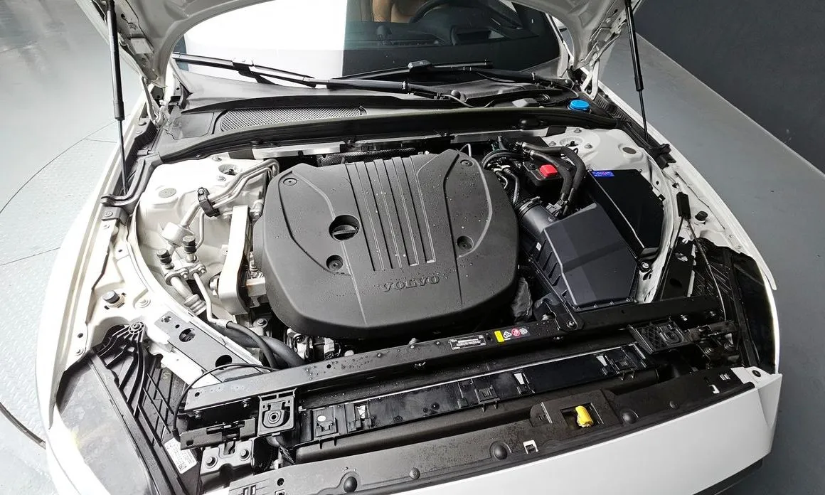 Volvo S60 2024 из KR, фото 4