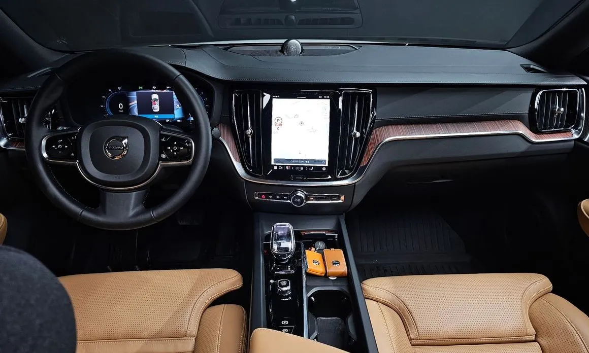 Volvo S60 2024 из KR, фото 10