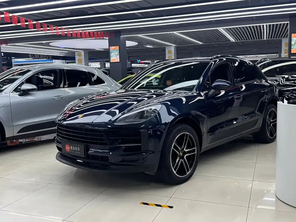Porsche Macan — фото 1