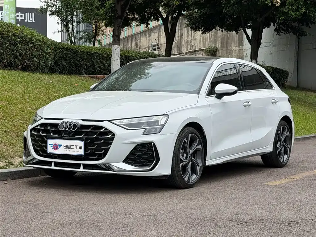 Audi A3 — фото 1