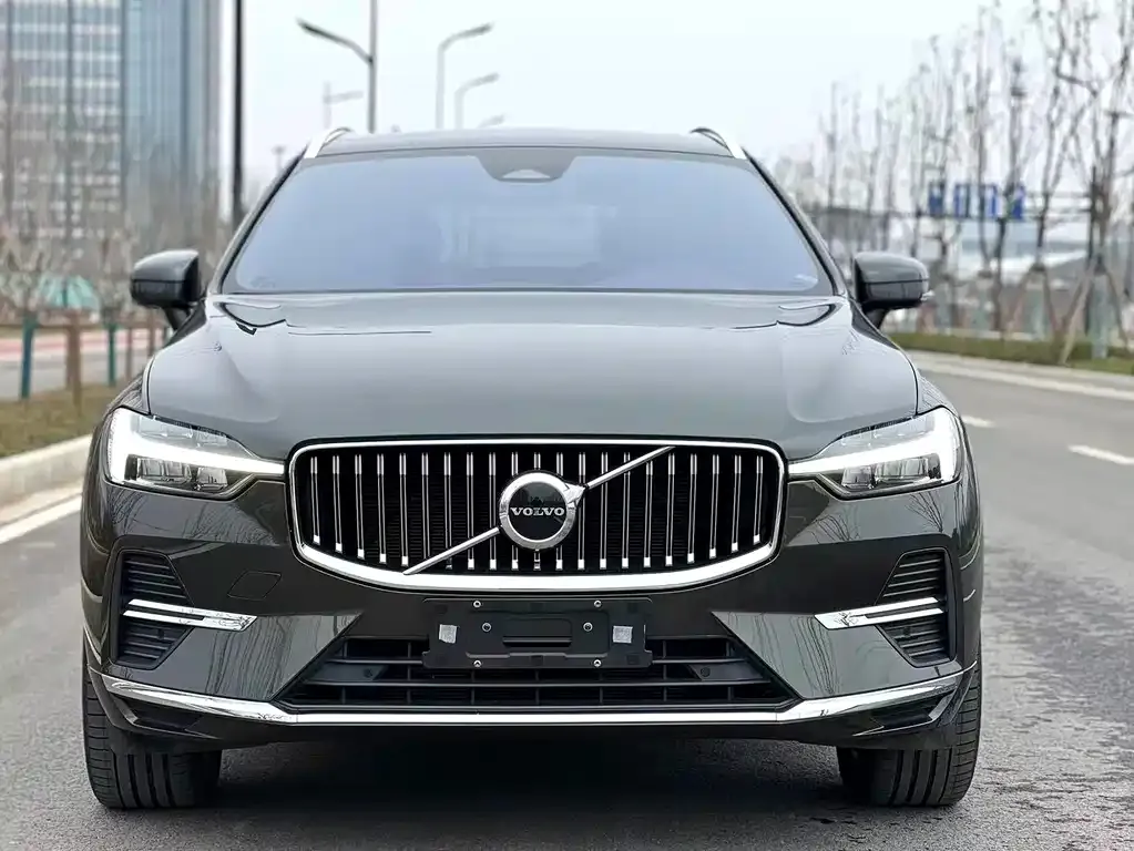 Volvo XC60 — фото 6