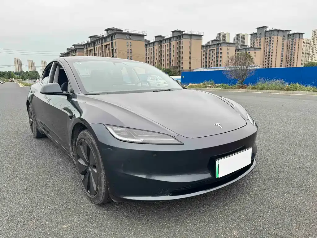 Tesla Model 3 — фото 8