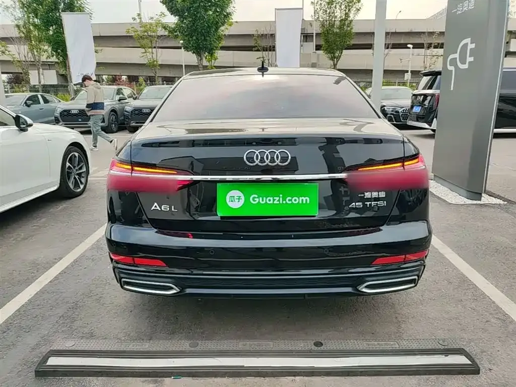 Audi A6L 2021 из CN, фото 5
