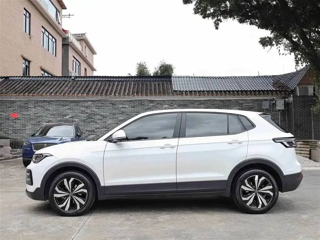 Volkswagen Tharu 2024 из CN, фото 6