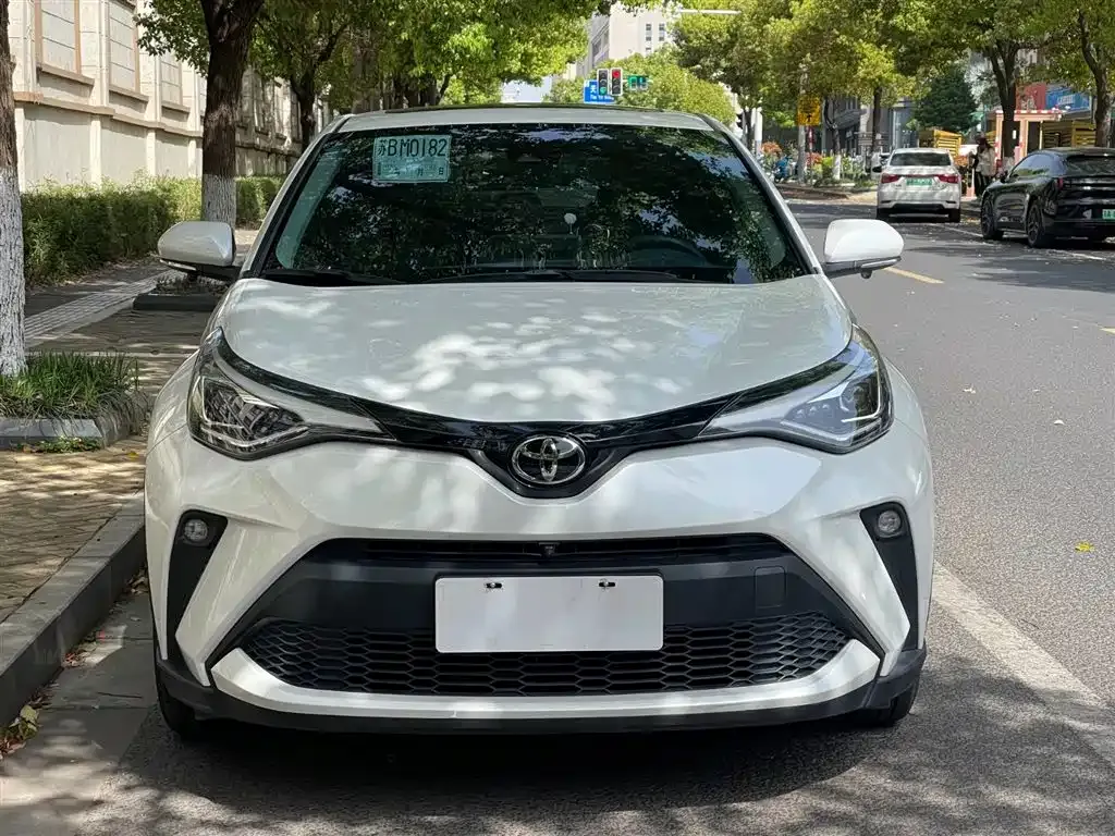 Toyota C-HR — фото 7