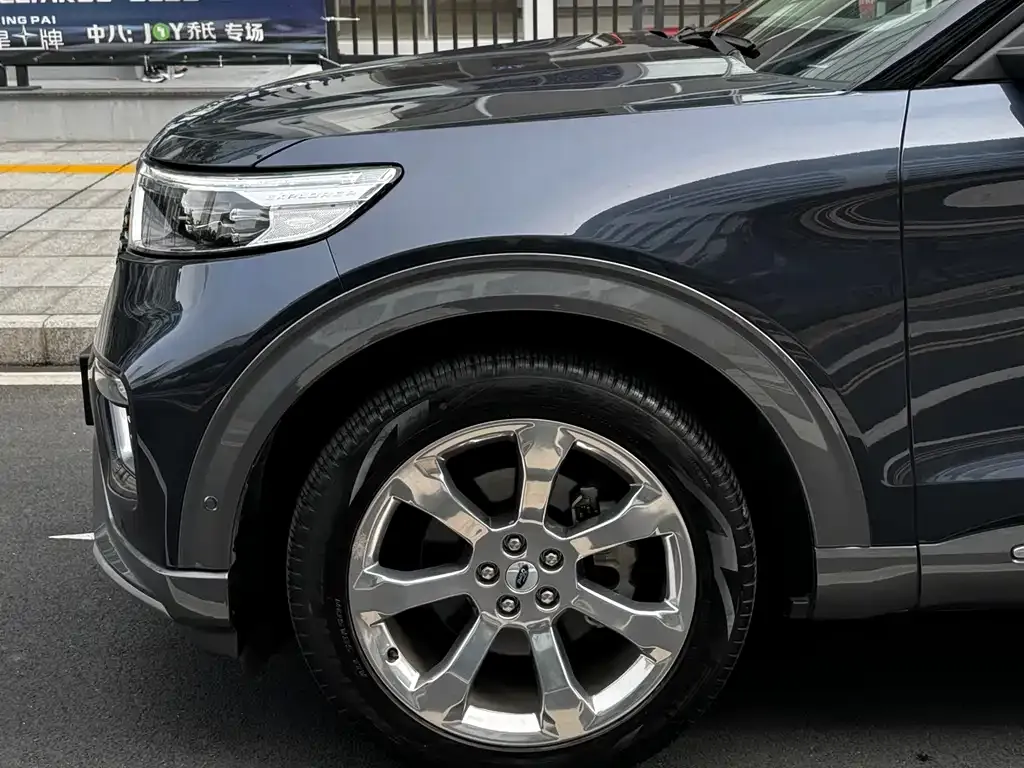 Ford Explorer 2021 из CN, фото 2