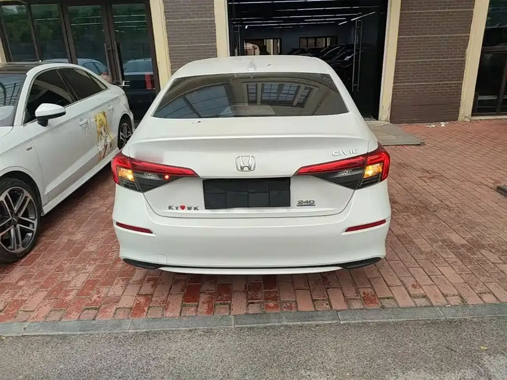 Honda Civic — фото 7