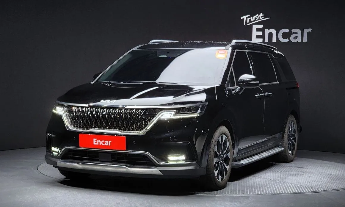 Kia Carnival — фото 1