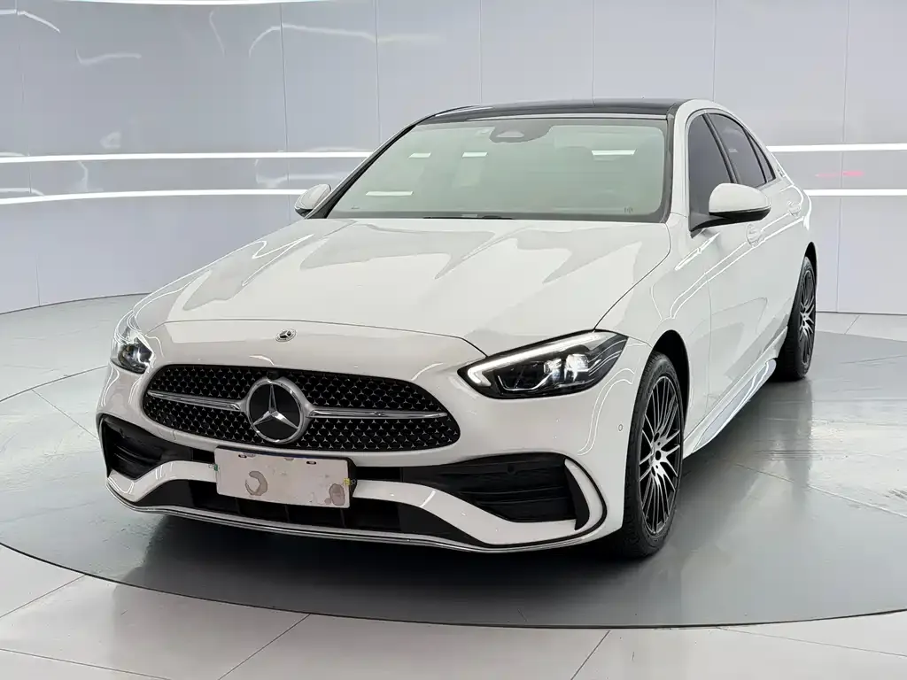 Mercedes-Benz C-Class — фото 1