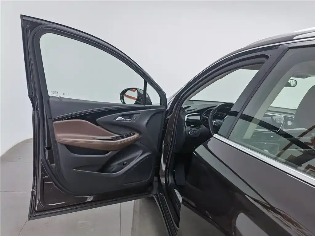 Buick Envision Plus — фото 8