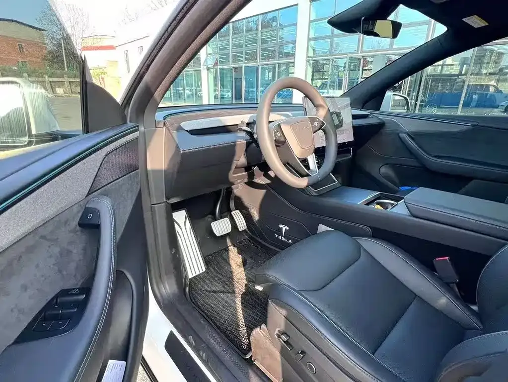 Tesla Model Y L 2025 из CN, фото 4