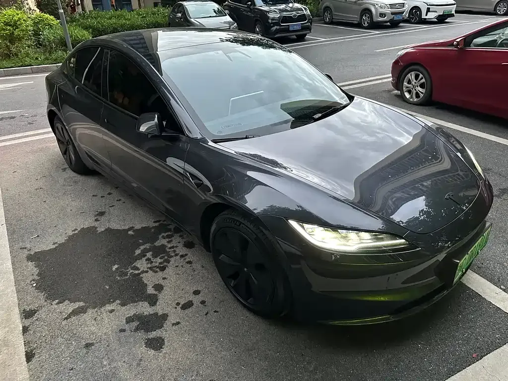 Tesla Model 3 — фото 4