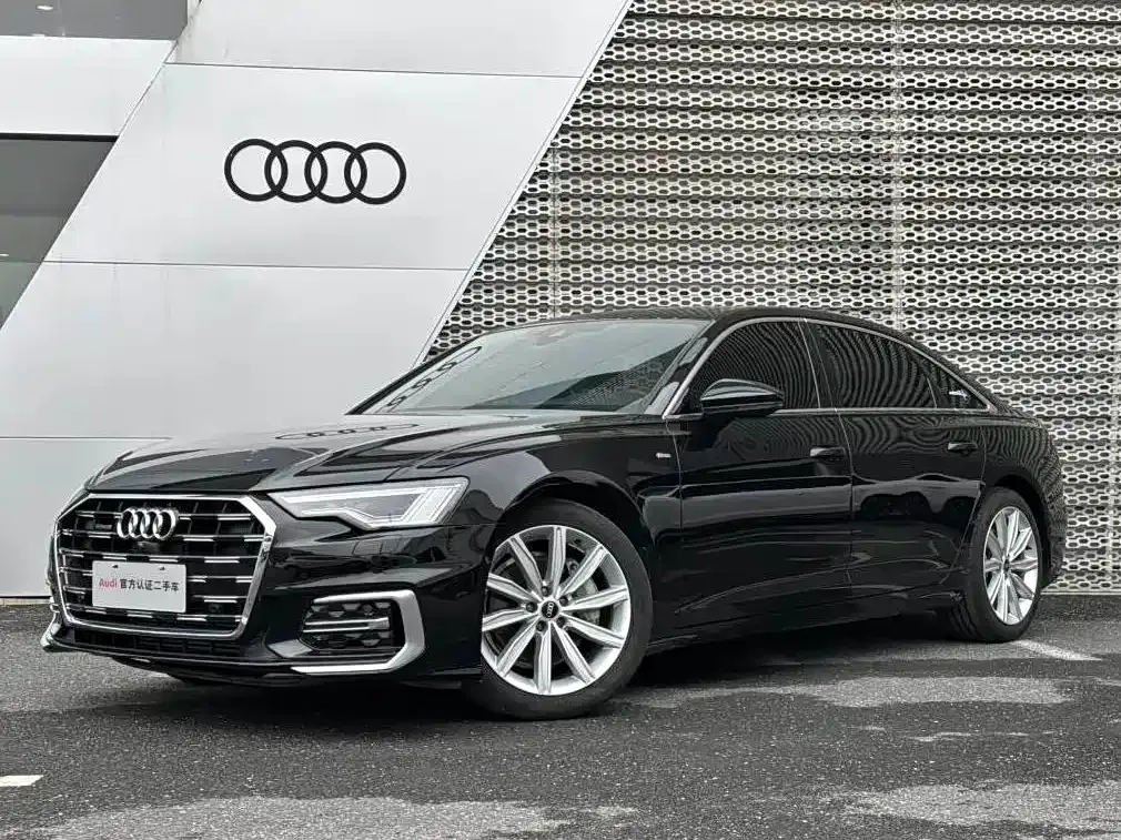 Audi A6L — фото 1