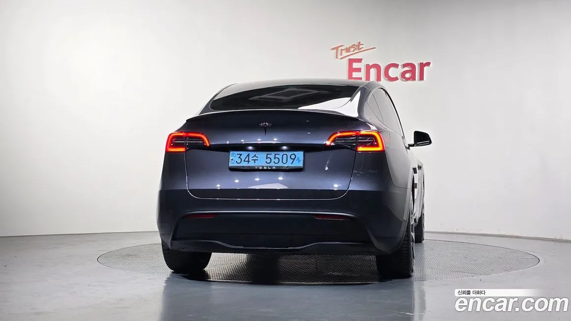 Tesla Model Y — фото 4