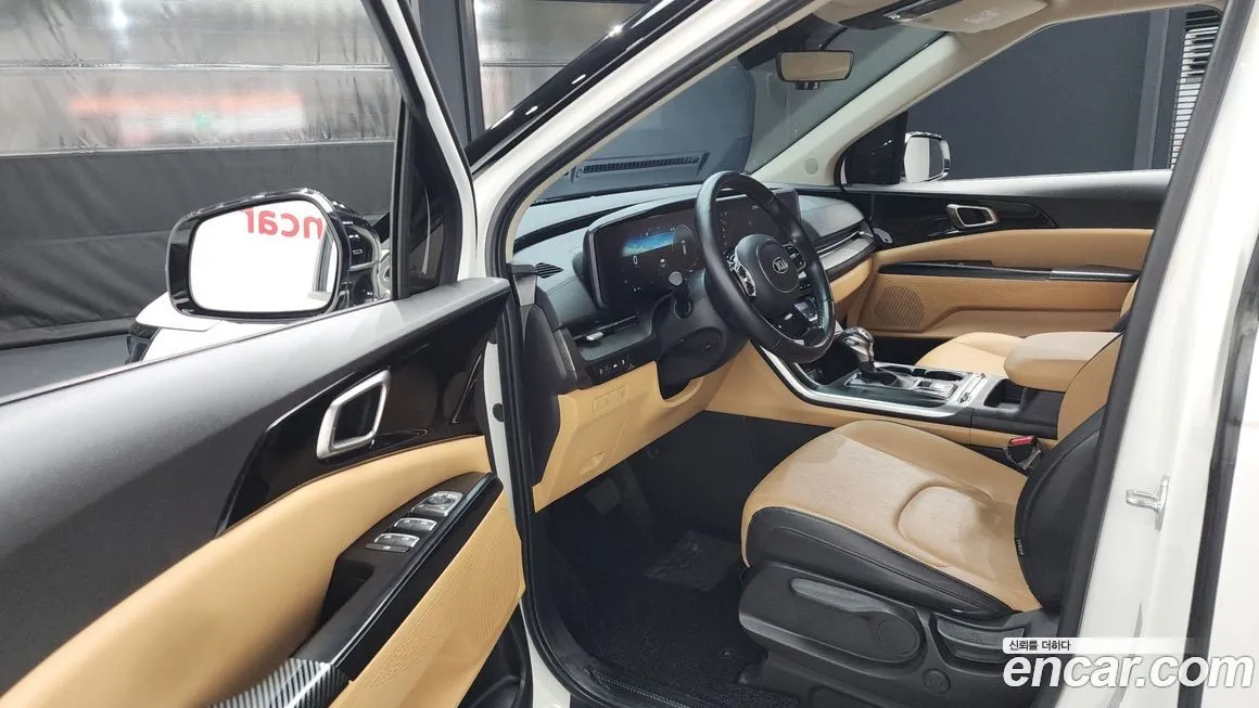 Kia Carnival — фото 10