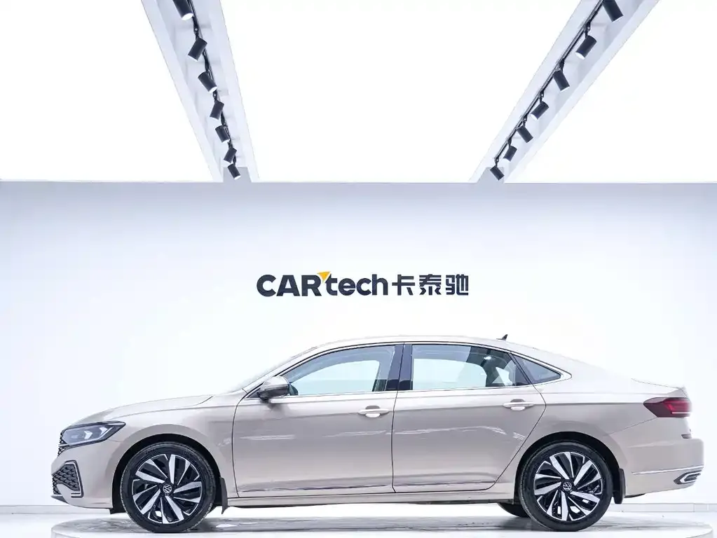 Volkswagen Passat — фото 3