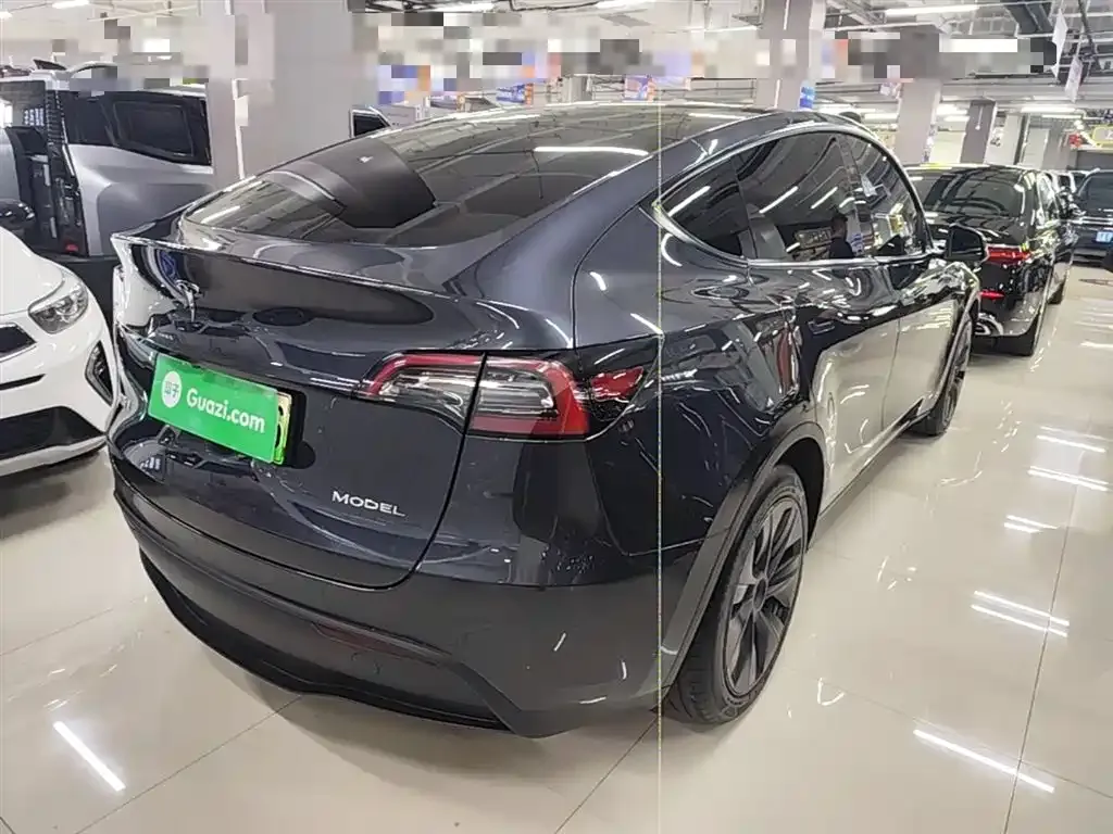 Tesla Model Y — фото 9