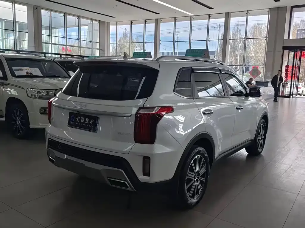Kia Sportage — фото 5