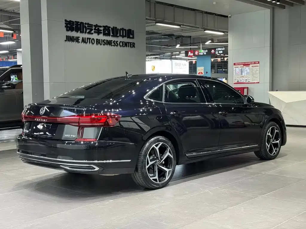 Volkswagen Passat — фото 7