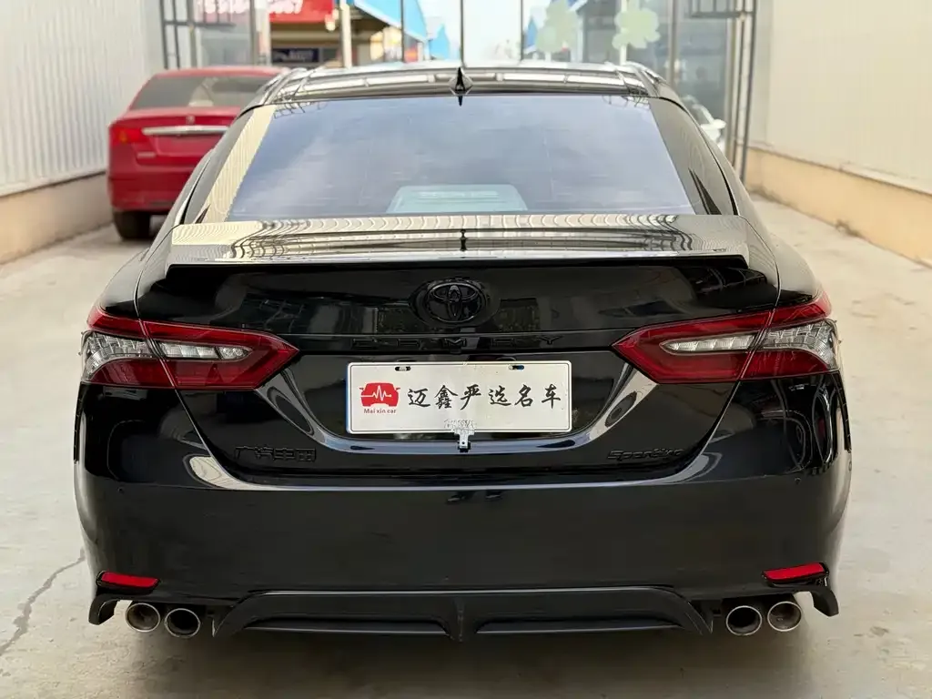 Toyota Camry 2024 из CN, фото 2