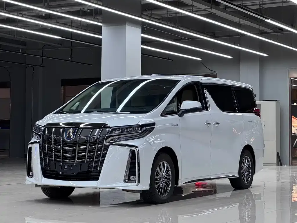 Toyota Alphard — фото 9