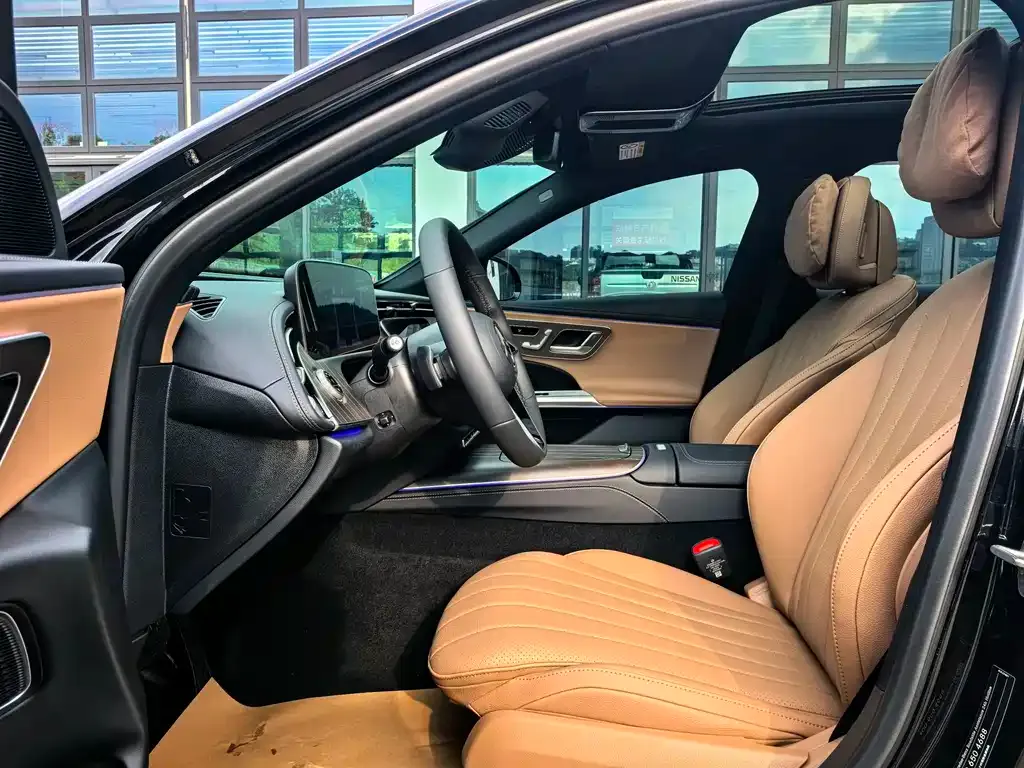Mercedes-Benz E-Class 2025 из CN, фото 5