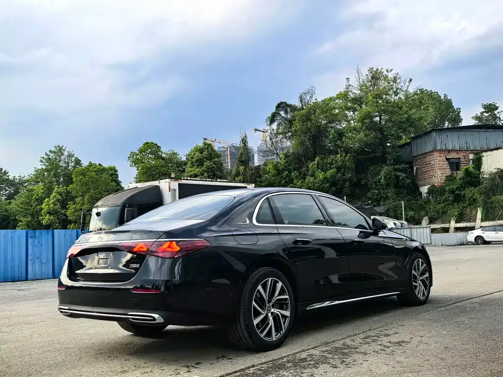Mercedes-Benz E-Class 2025 из CN, фото 4