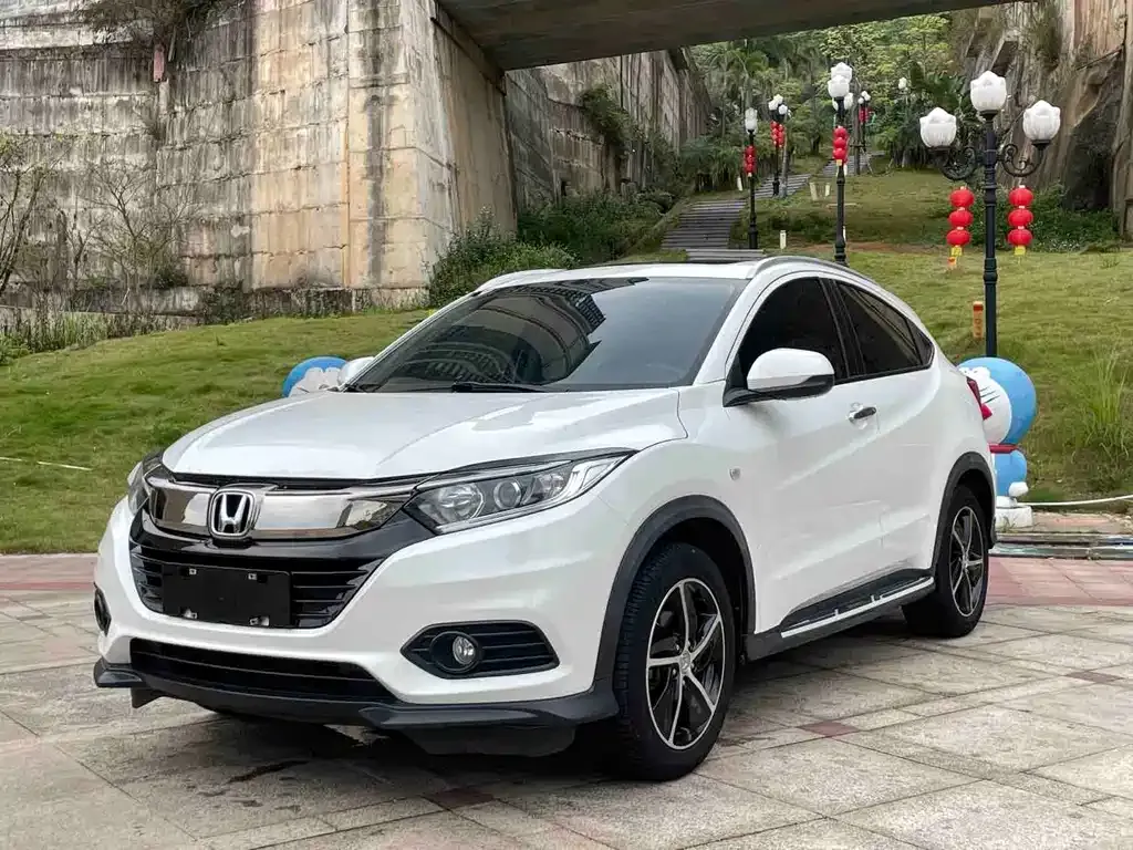 Honda Vezel — фото 1