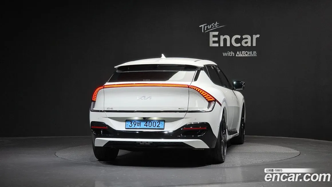 Kia EV6 — фото 8