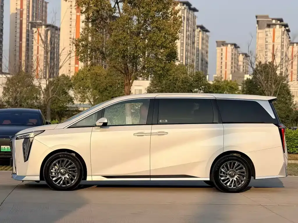 GAC Motor Trumpchi M8 — фото 10