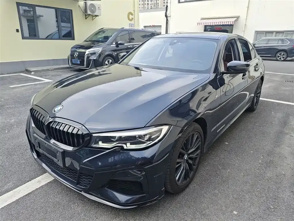 BMW 3 Series — фото 1