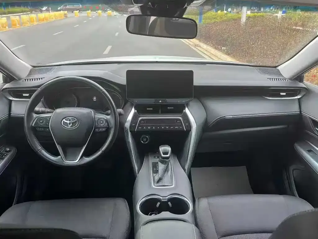 Toyota Harrier 2024 из CN, фото 3
