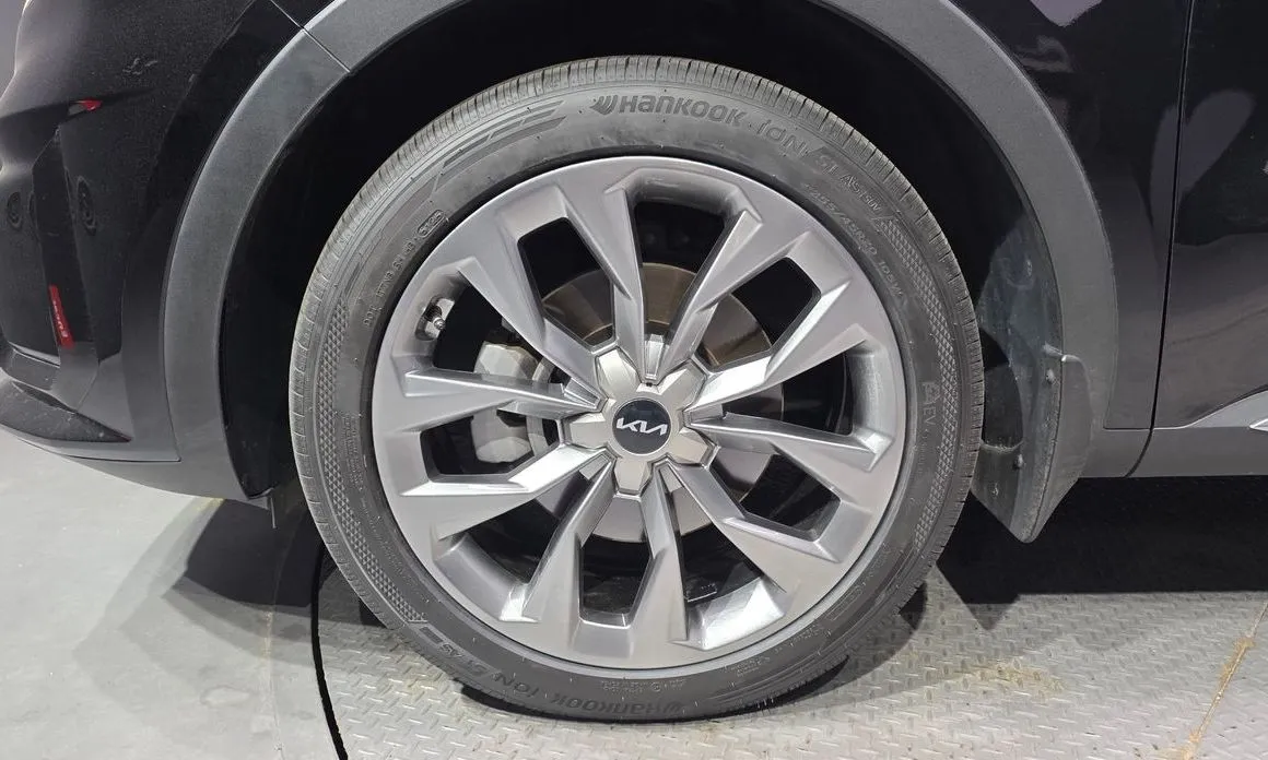 Kia Sorento — фото 7