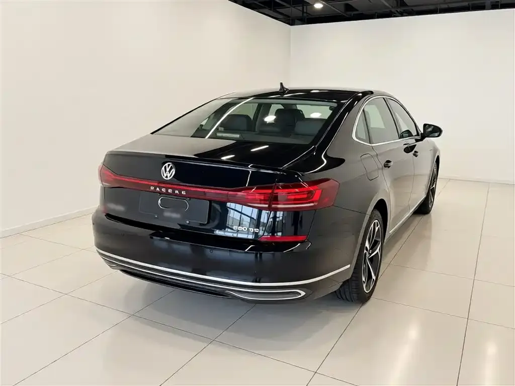 Volkswagen Passat — фото 7