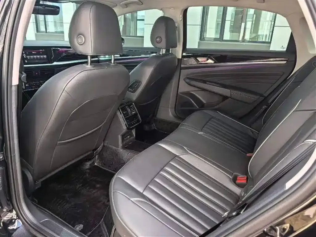 Volkswagen Passat — фото 5