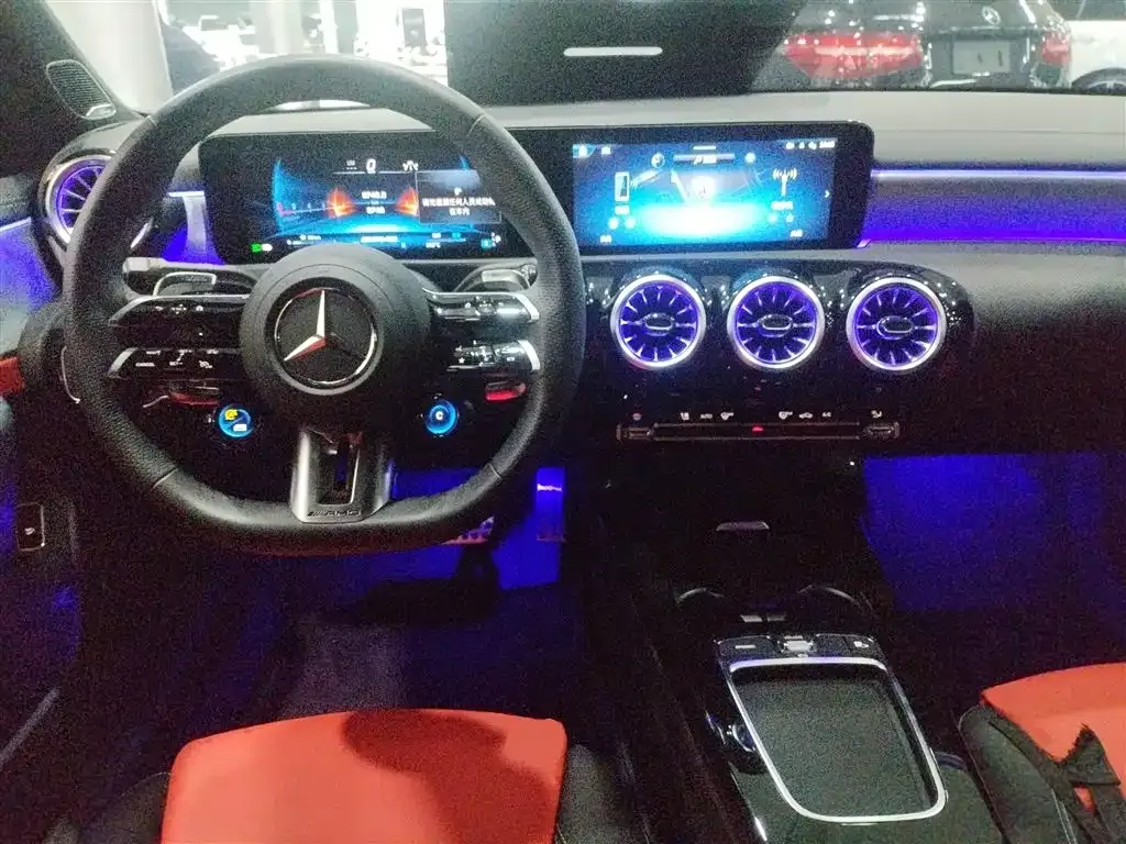 Mercedes-Benz A-Class AMG — фото 10