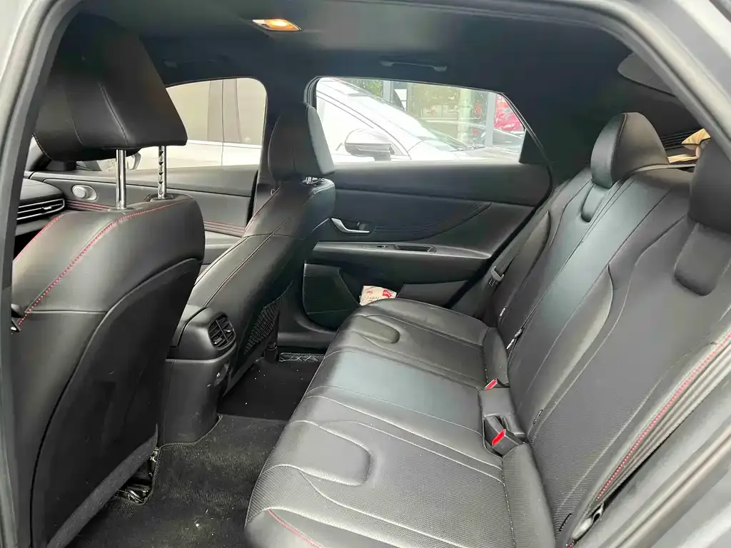 Hyundai Elantra 2022 из CN, фото 5