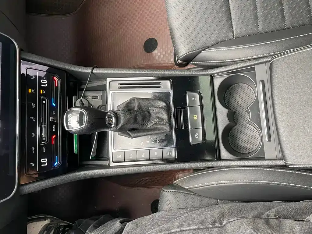 Skoda Superb 2024 из CN, фото 7