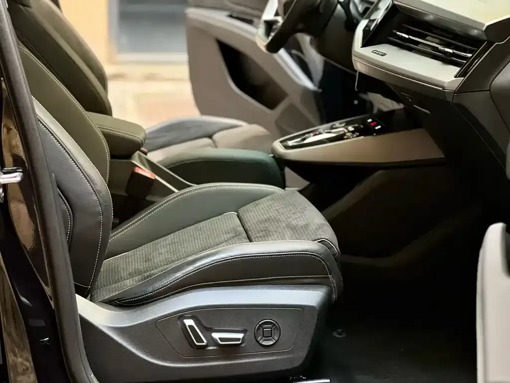Audi Q5 e-tron 2023 из CN, фото 7
