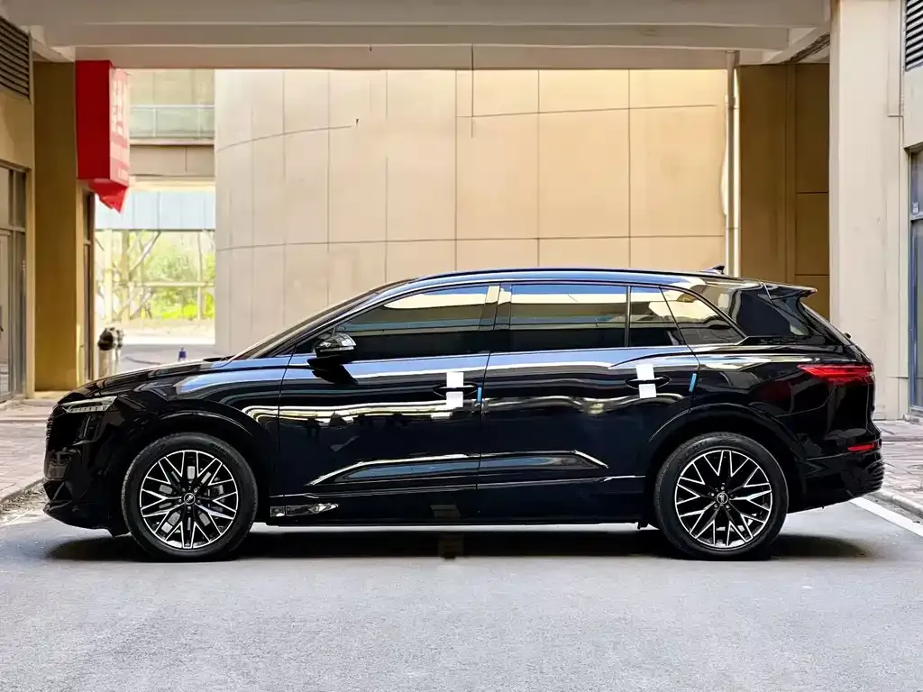 Audi Q5 e-tron 2023 из CN, фото 5