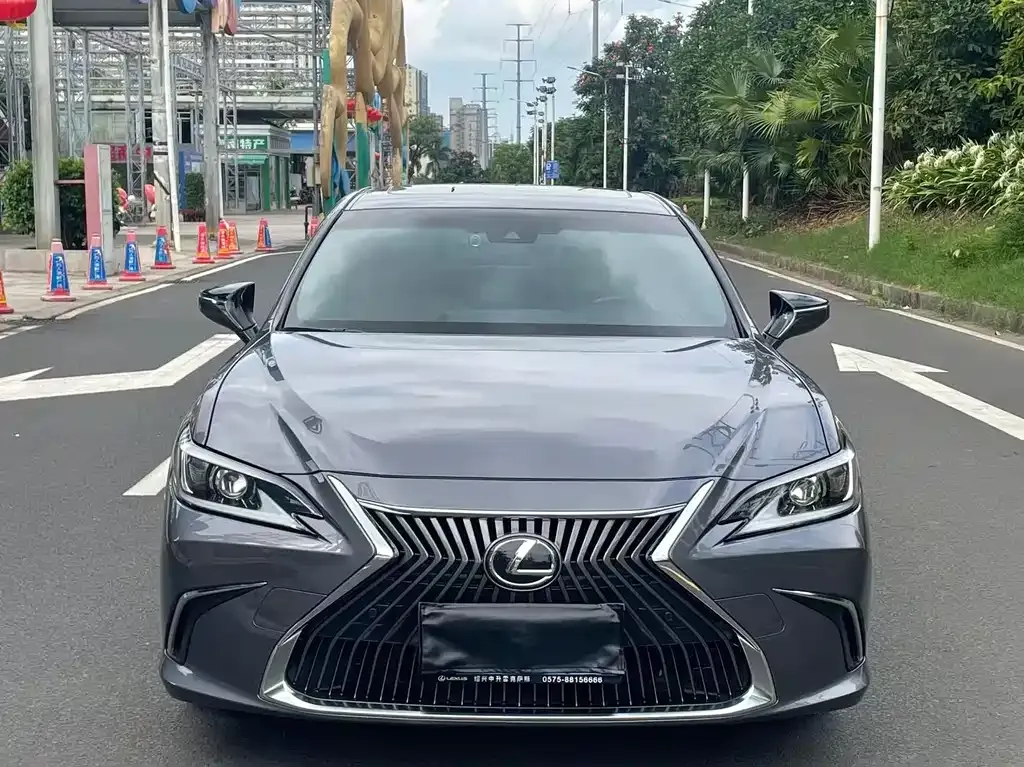 Lexus ES — фото 6