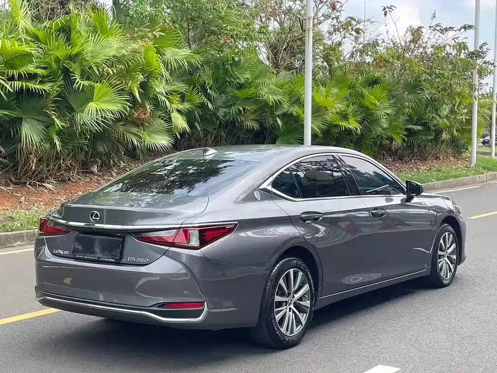 Lexus ES — фото 3