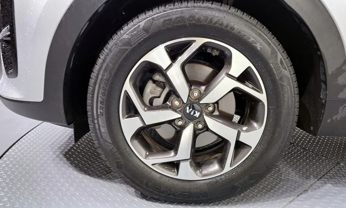 Kia Sportage — фото 10