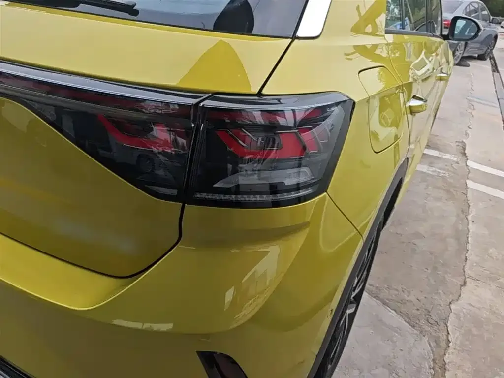 Volkswagen T-Roc 2023 из CN, фото 10