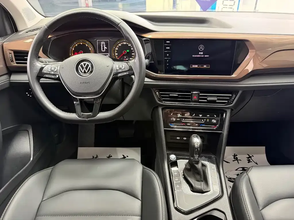 Volkswagen Tharu — фото 6