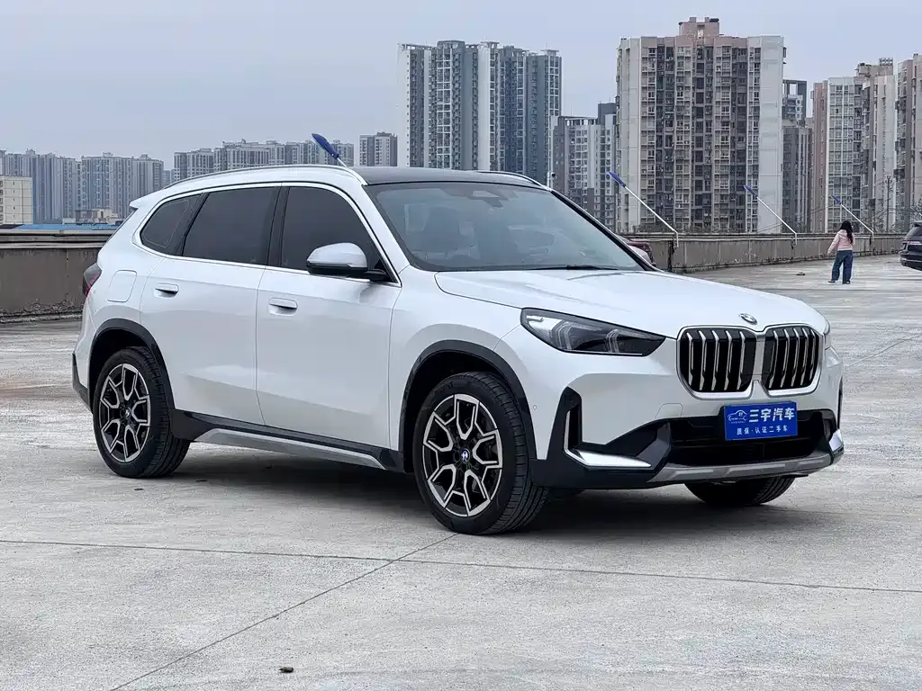 BMW X1 — фото 5