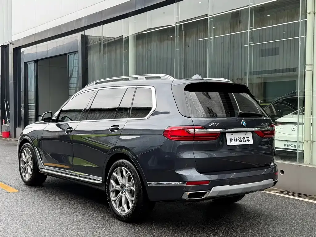 BMW X7 — фото 10