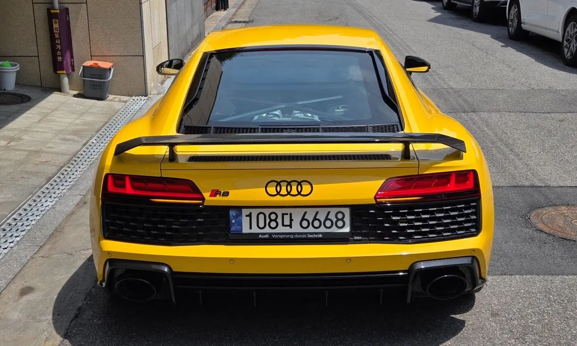 Audi R8 2021 из KR, фото 9