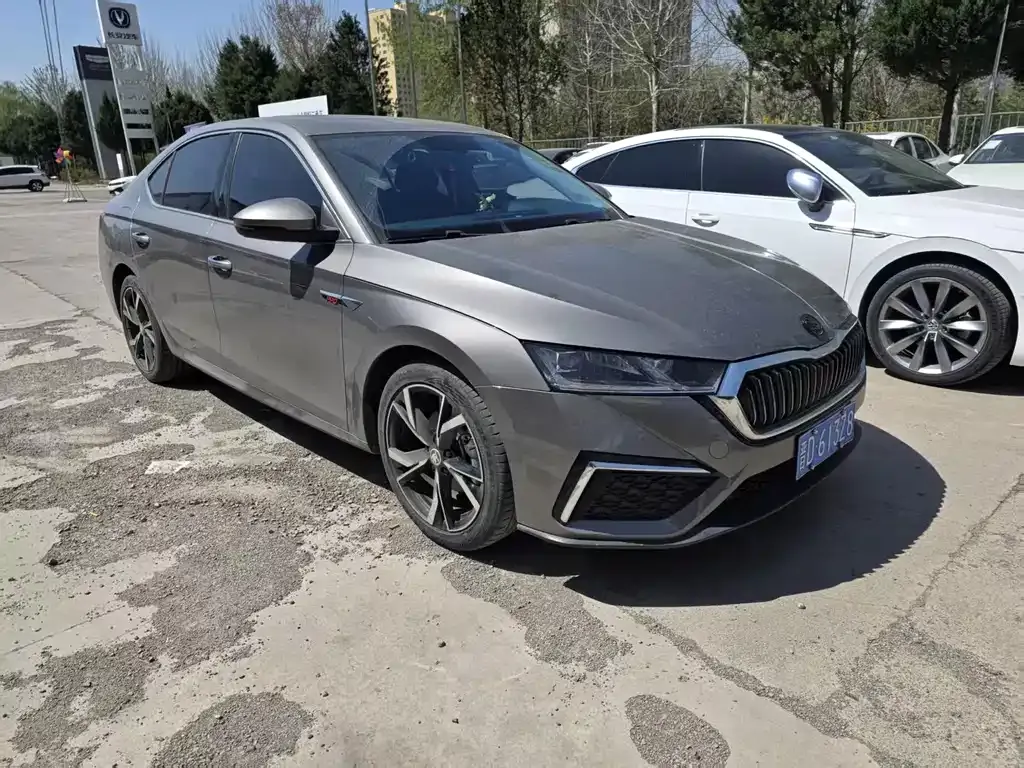 Skoda Octavia — фото 10