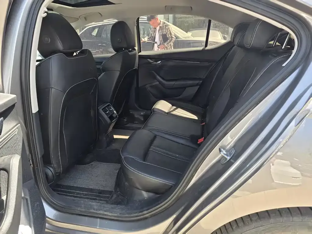 Skoda Octavia — фото 4